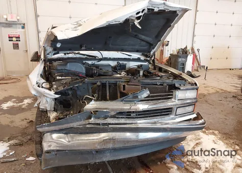 1996 Chevrolet Gmt-400 C1500 z USA, uszkodzony, nr VIN 1GCEC14R3TZ110097